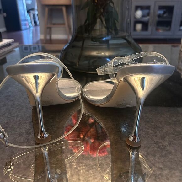 Marc Fisher CALISTY STRAPPY HEELED SANDALS - Picture 6 of 6